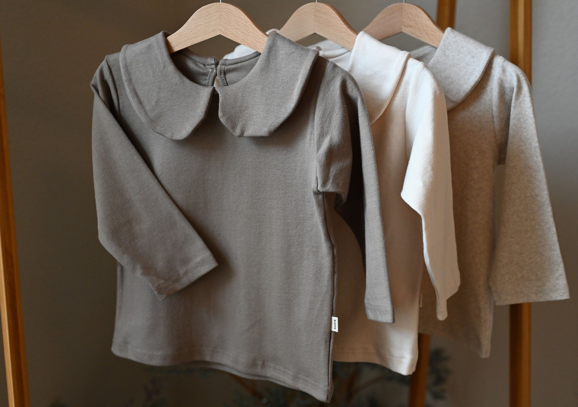 Round Collar T